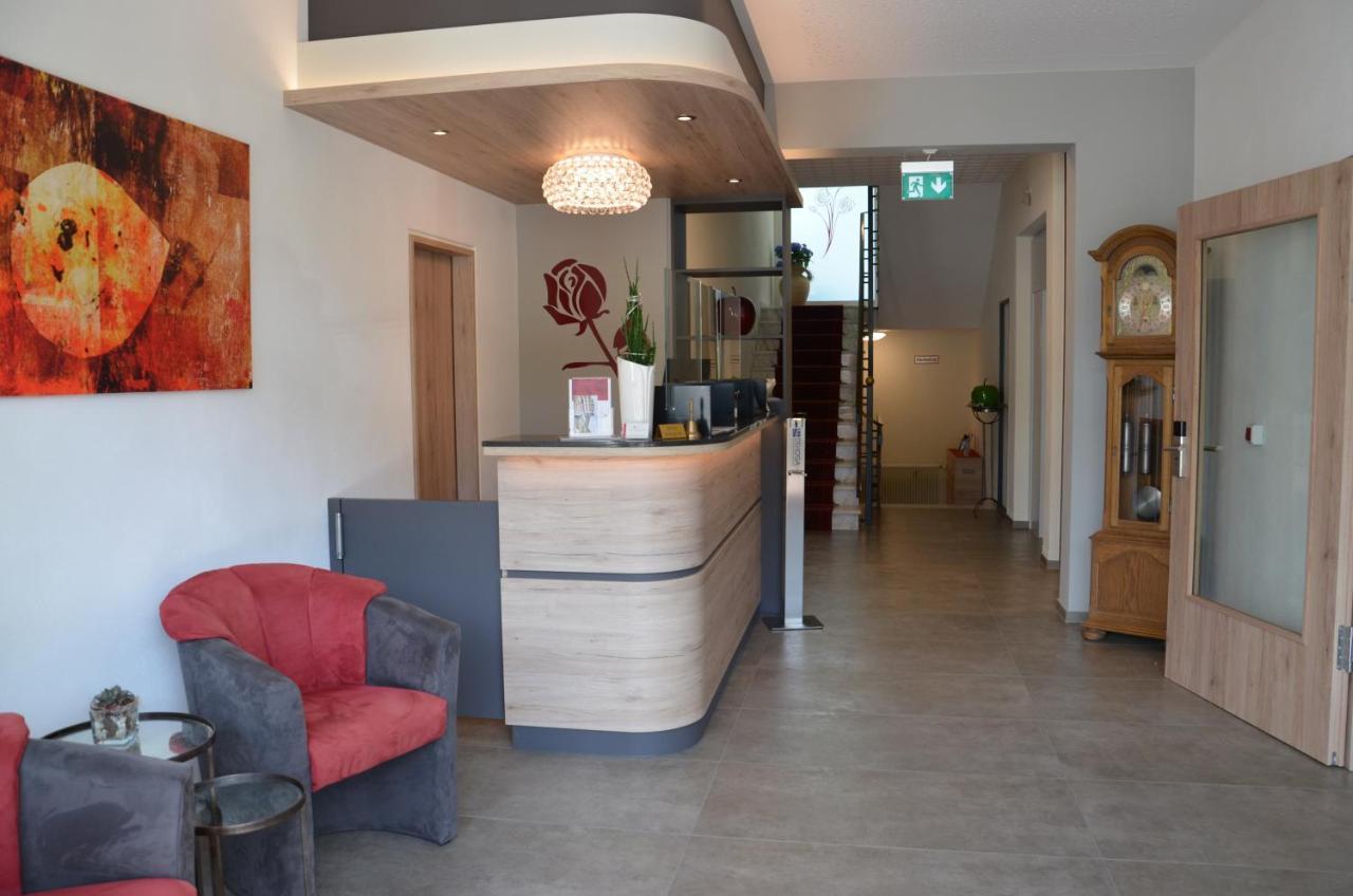 Flair Hotel Am Rosenhuegel - Garni Cochem Bagian luar foto