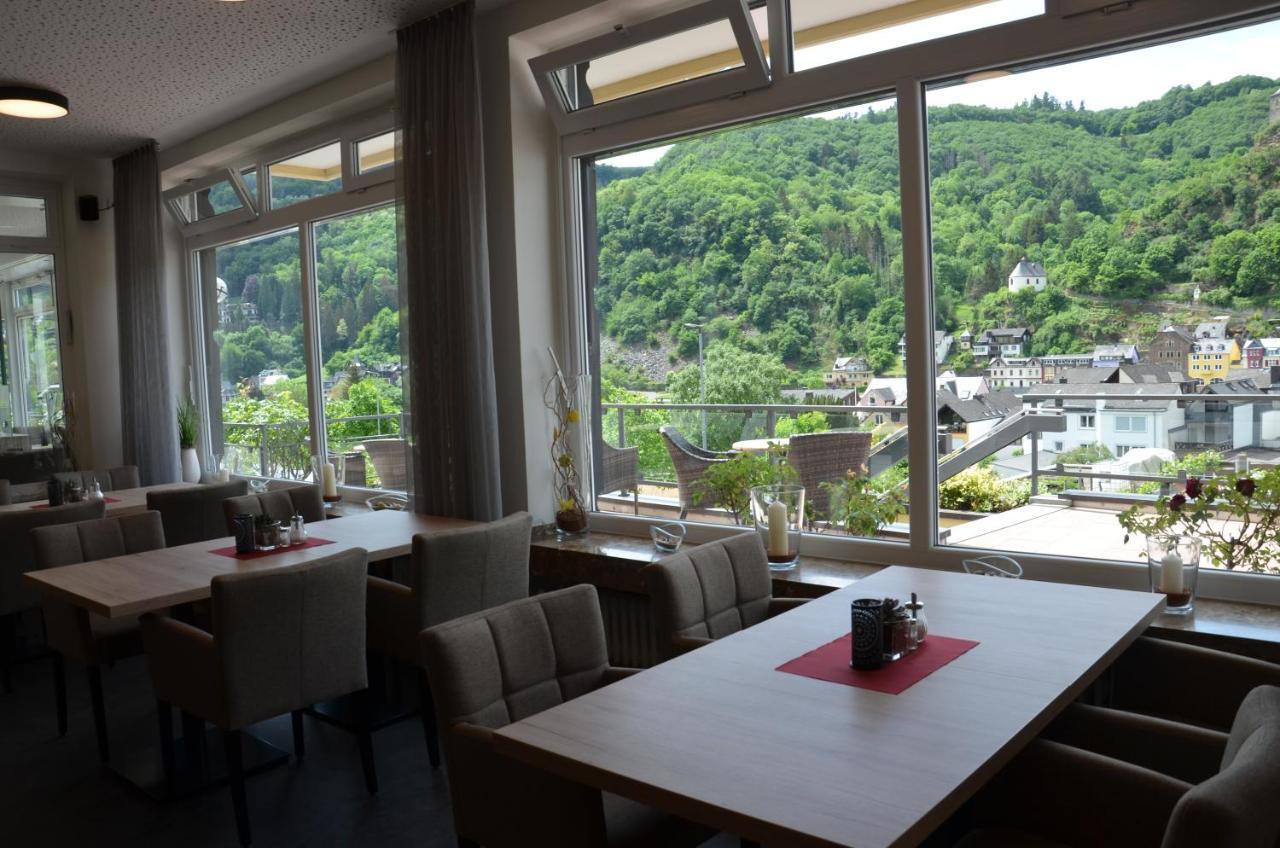 Flair Hotel Am Rosenhuegel - Garni Cochem Bagian luar foto