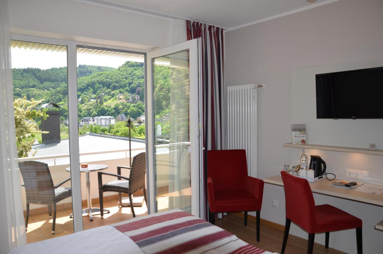 Flair Hotel Am Rosenhuegel - Garni Cochem Bagian luar foto