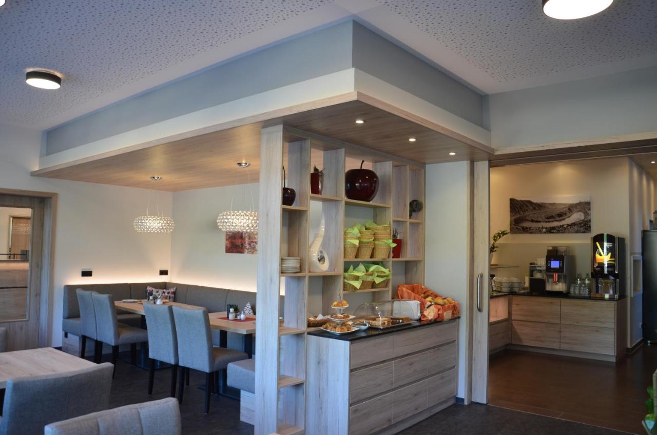 Flair Hotel Am Rosenhuegel - Garni Cochem Bagian luar foto
