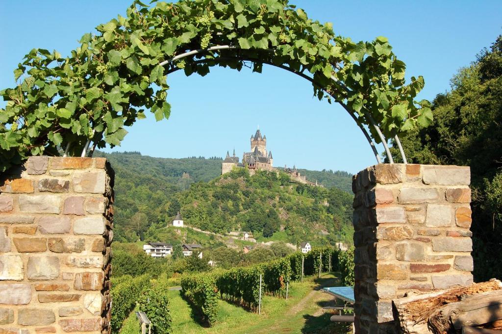 Flair Hotel Am Rosenhuegel - Garni Cochem Bagian luar foto