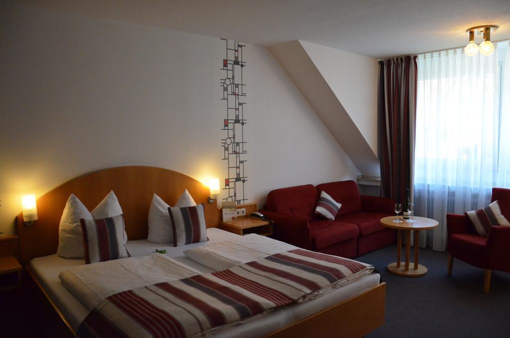 Flair Hotel Am Rosenhuegel - Garni Cochem Bagian luar foto