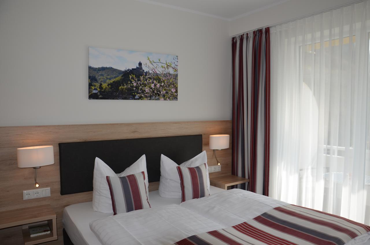Flair Hotel Am Rosenhuegel - Garni Cochem Bagian luar foto