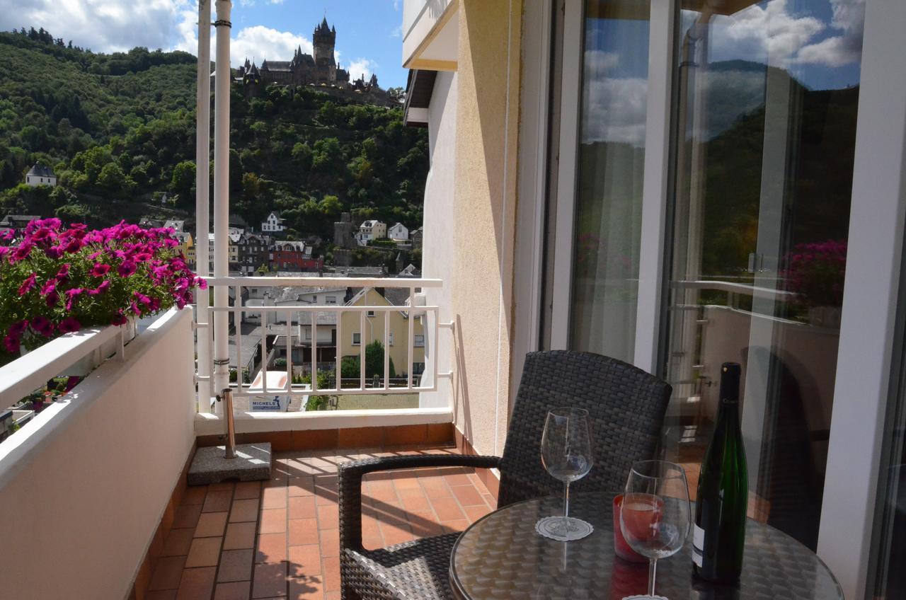Flair Hotel Am Rosenhuegel - Garni Cochem Bagian luar foto
