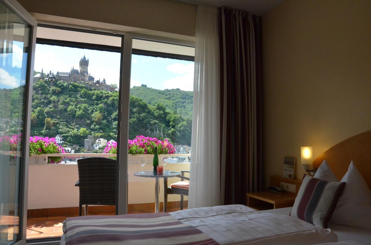 Flair Hotel Am Rosenhuegel - Garni Cochem Bagian luar foto
