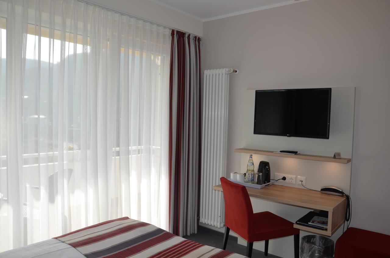 Flair Hotel Am Rosenhuegel - Garni Cochem Bagian luar foto
