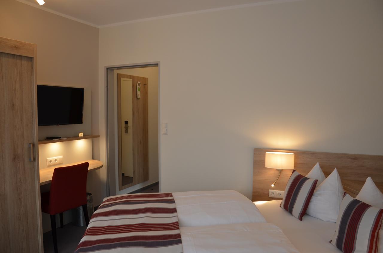 Flair Hotel Am Rosenhuegel - Garni Cochem Bagian luar foto
