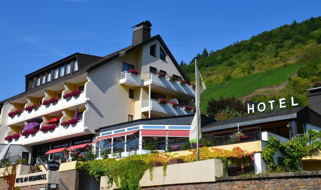 Flair Hotel Am Rosenhuegel - Garni Cochem Bagian luar foto